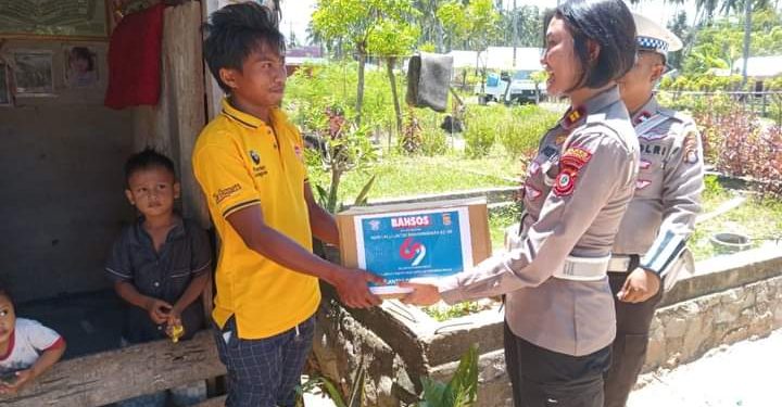 Berbagi Bansos dan Sosialisasi Tertib Lalu Lintas Warnai Hari Lalu Lintas Bhayangkara ke-69